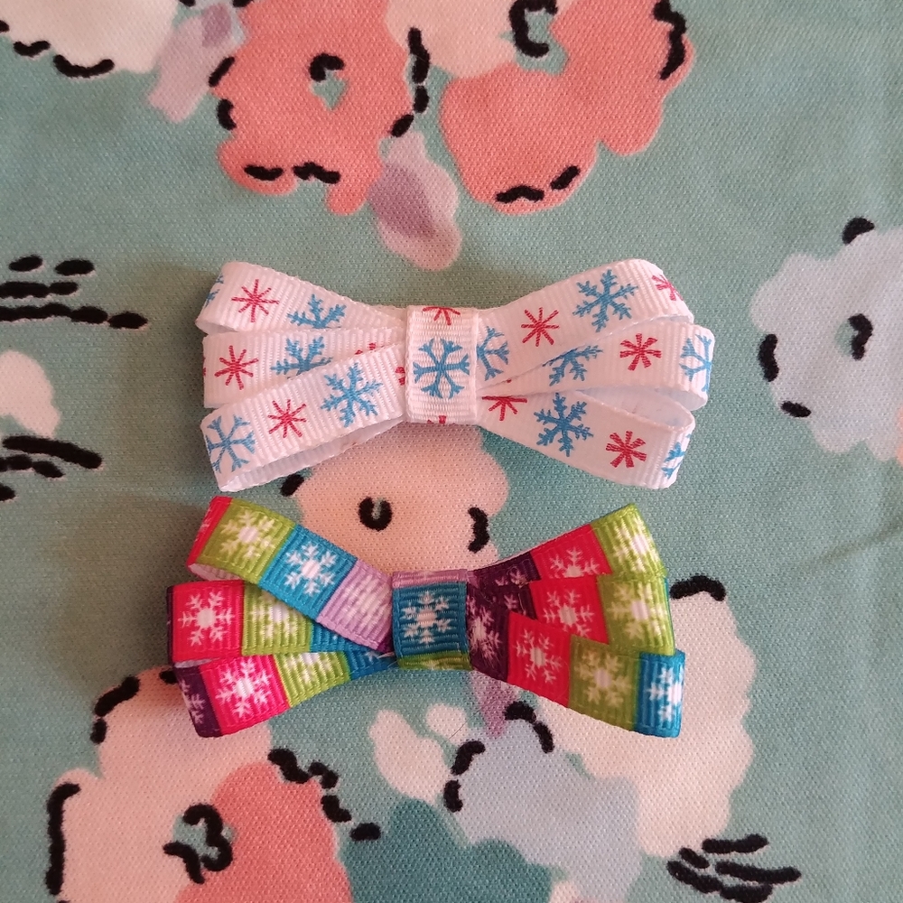 2 Snowflake bows